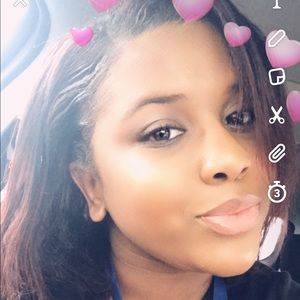 Meet your Posher, Briana